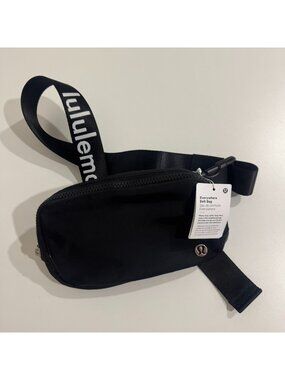 Lululemon Everywhere Belt Bag 1L Wordmark Black White NWT